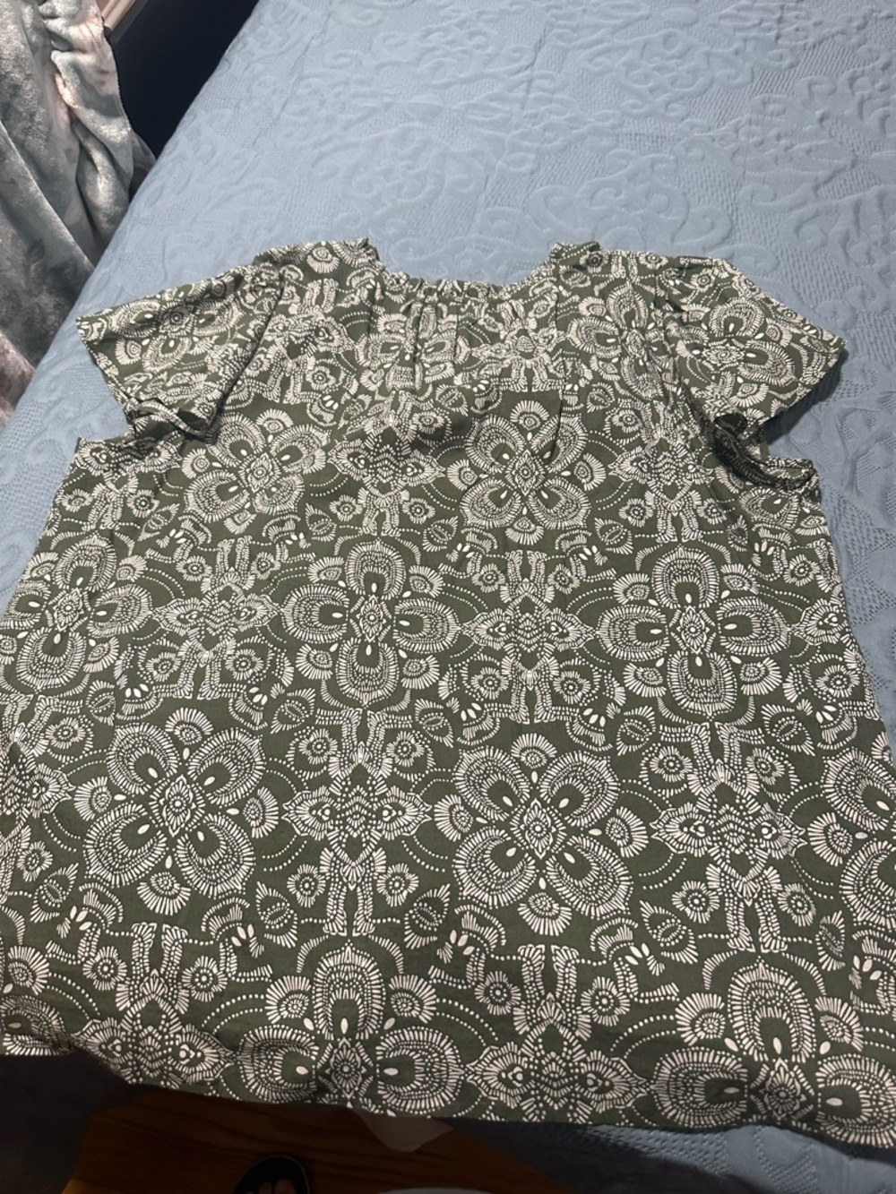 Lane Bryant Olive Green & White Printed Flutter Sleeve Top - Picture 9 of 11